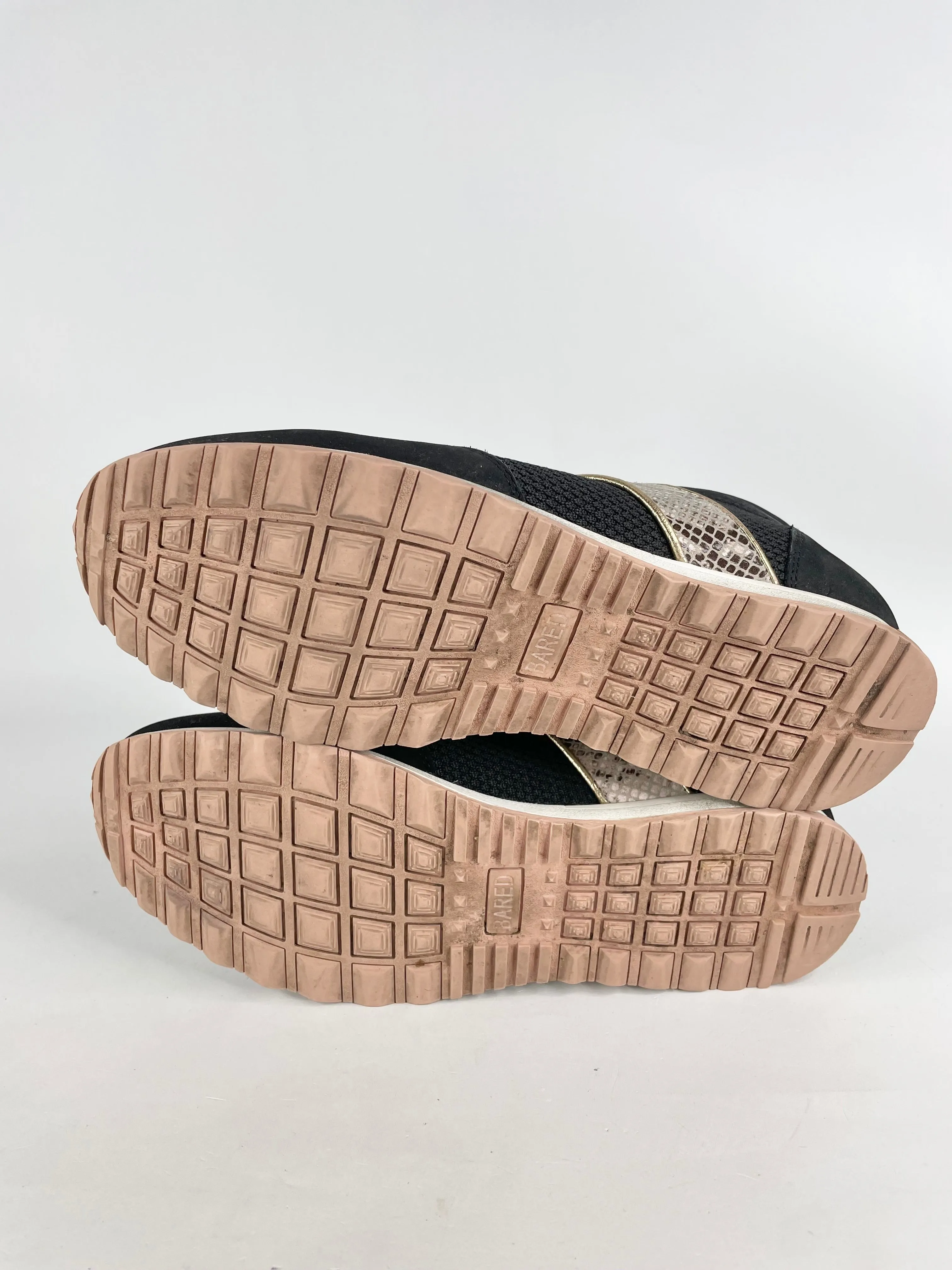 Bared Black 'Kestrel' Nubuck & Mesh Sneakers - EU39