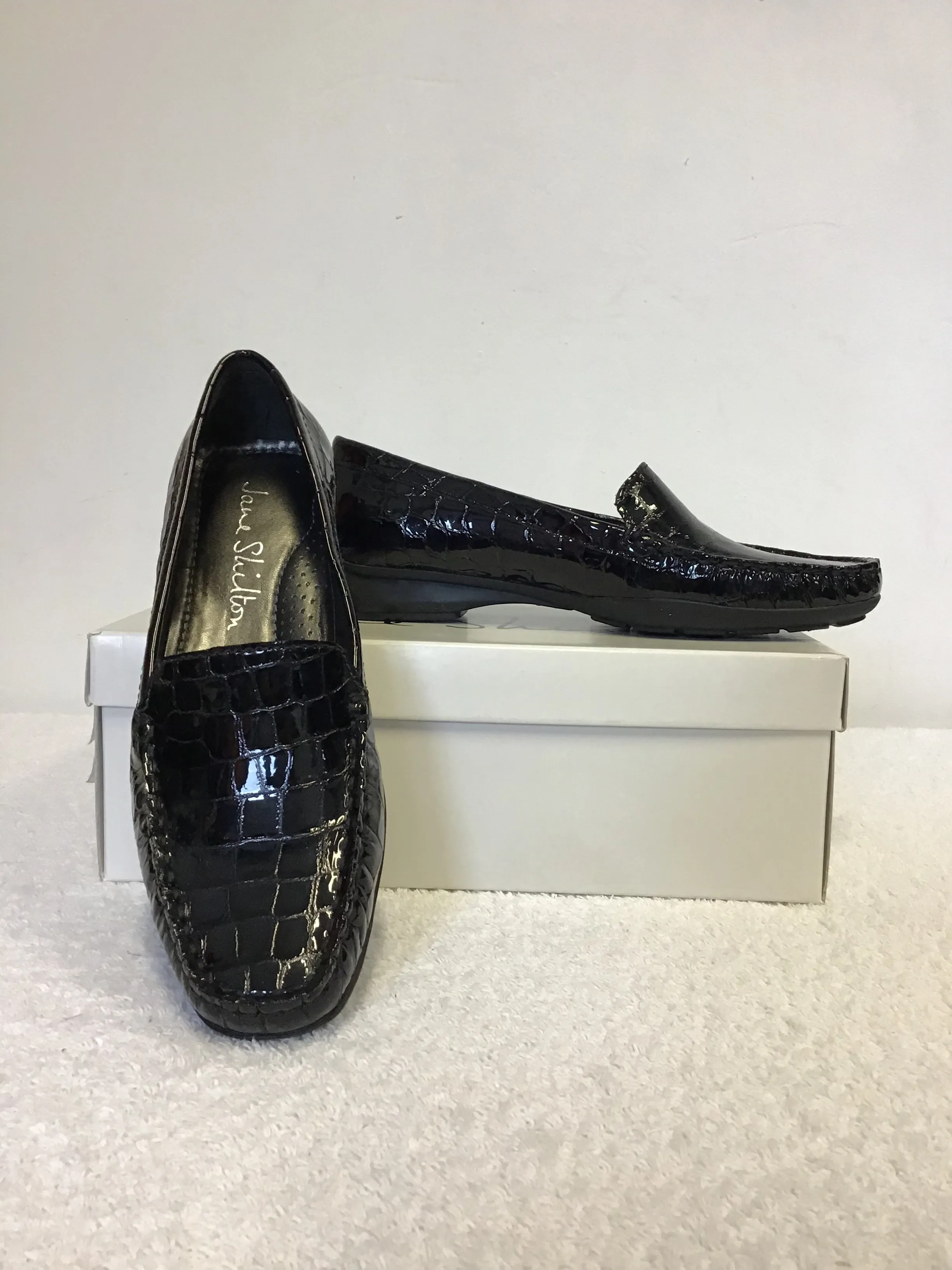 BRAND NEW JANE SHILTON BLACK PATENT LEATHER CROC PRINT LOAFERS SIZE 4/37