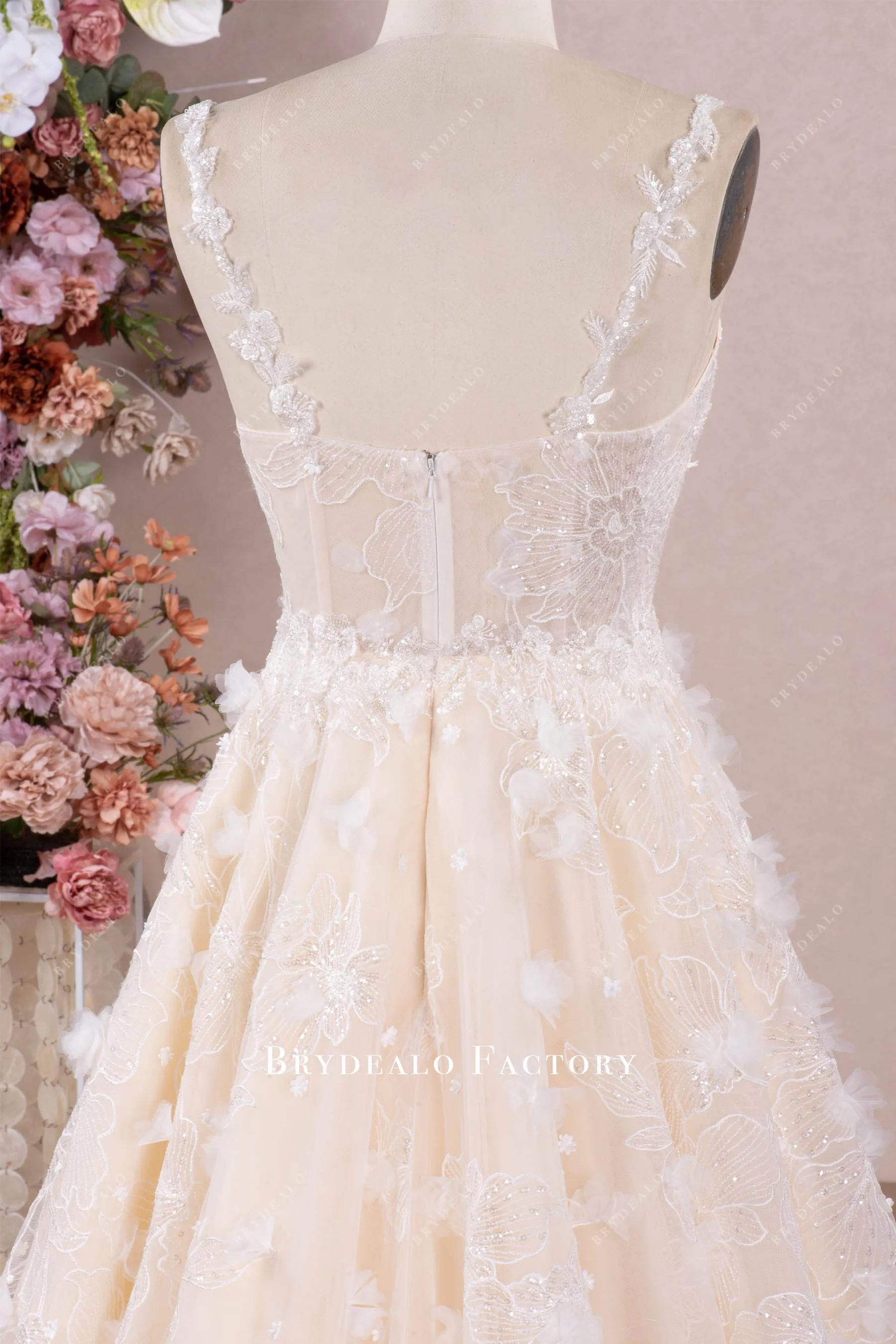 Designer 3D Flowers Lace Scoop Neck Long Wedding Dress