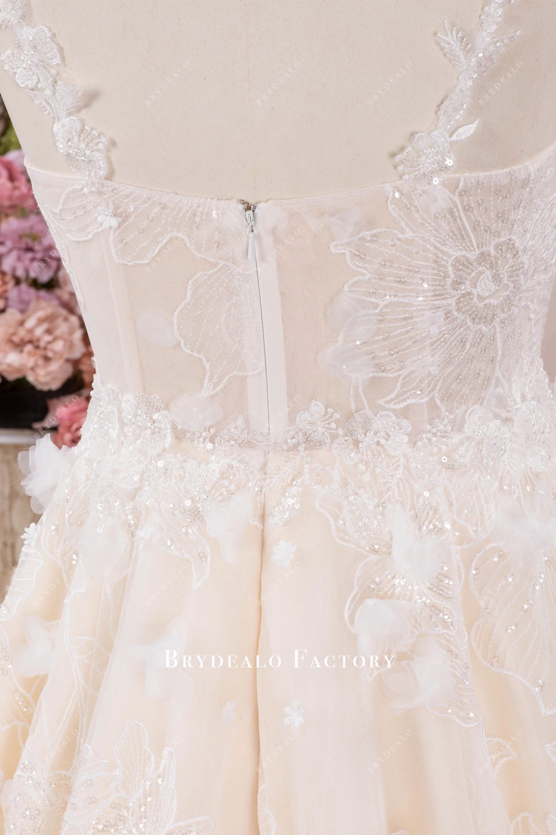Designer 3D Flowers Lace Scoop Neck Long Wedding Dress