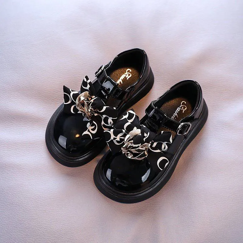 Girls  Trendy Leather Shoes in white and black
