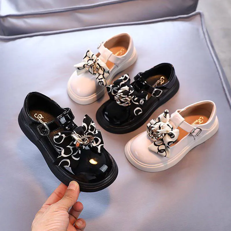 Girls  Trendy Leather Shoes in white and black
