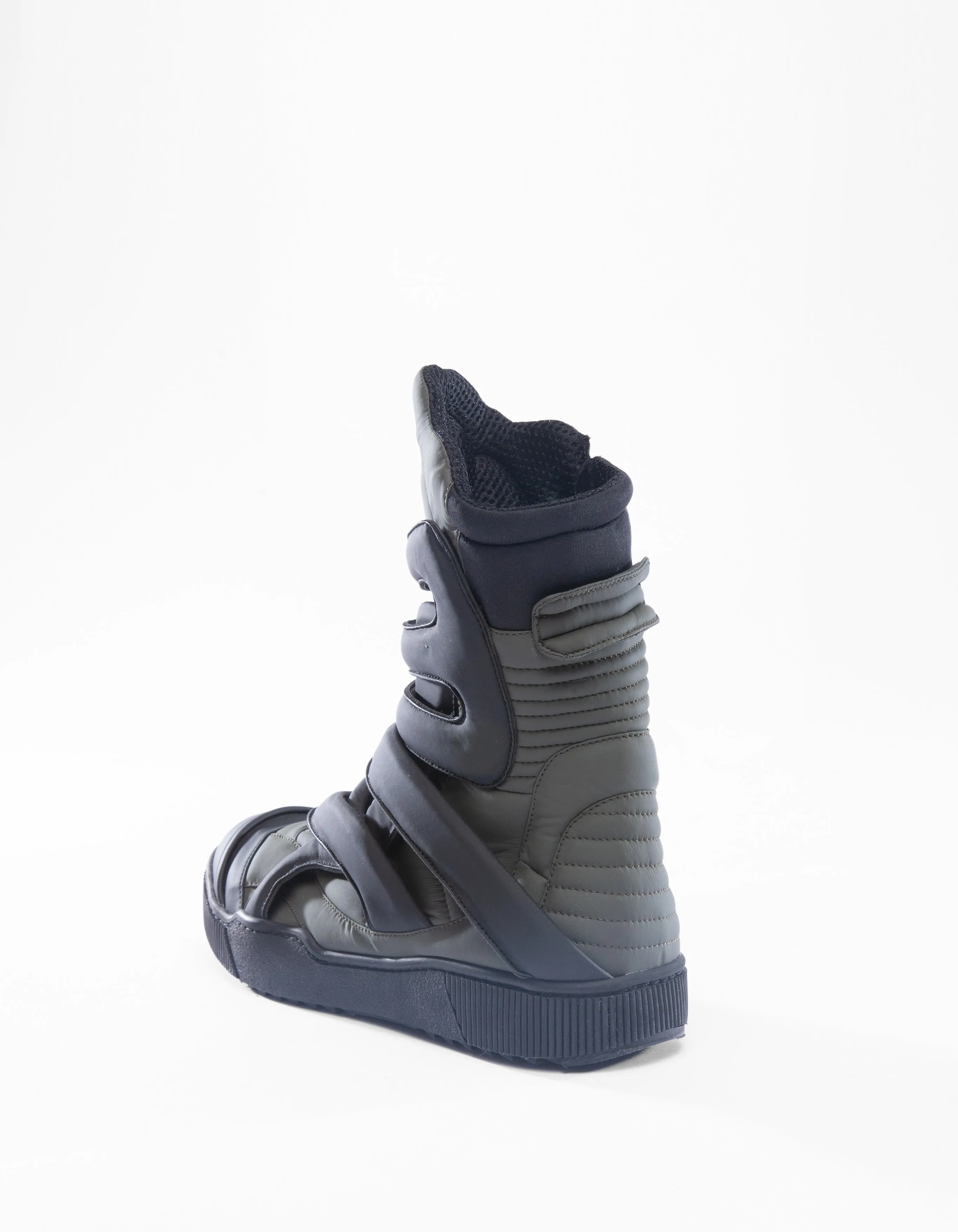 HIGH TOPS STARGATE EARTH