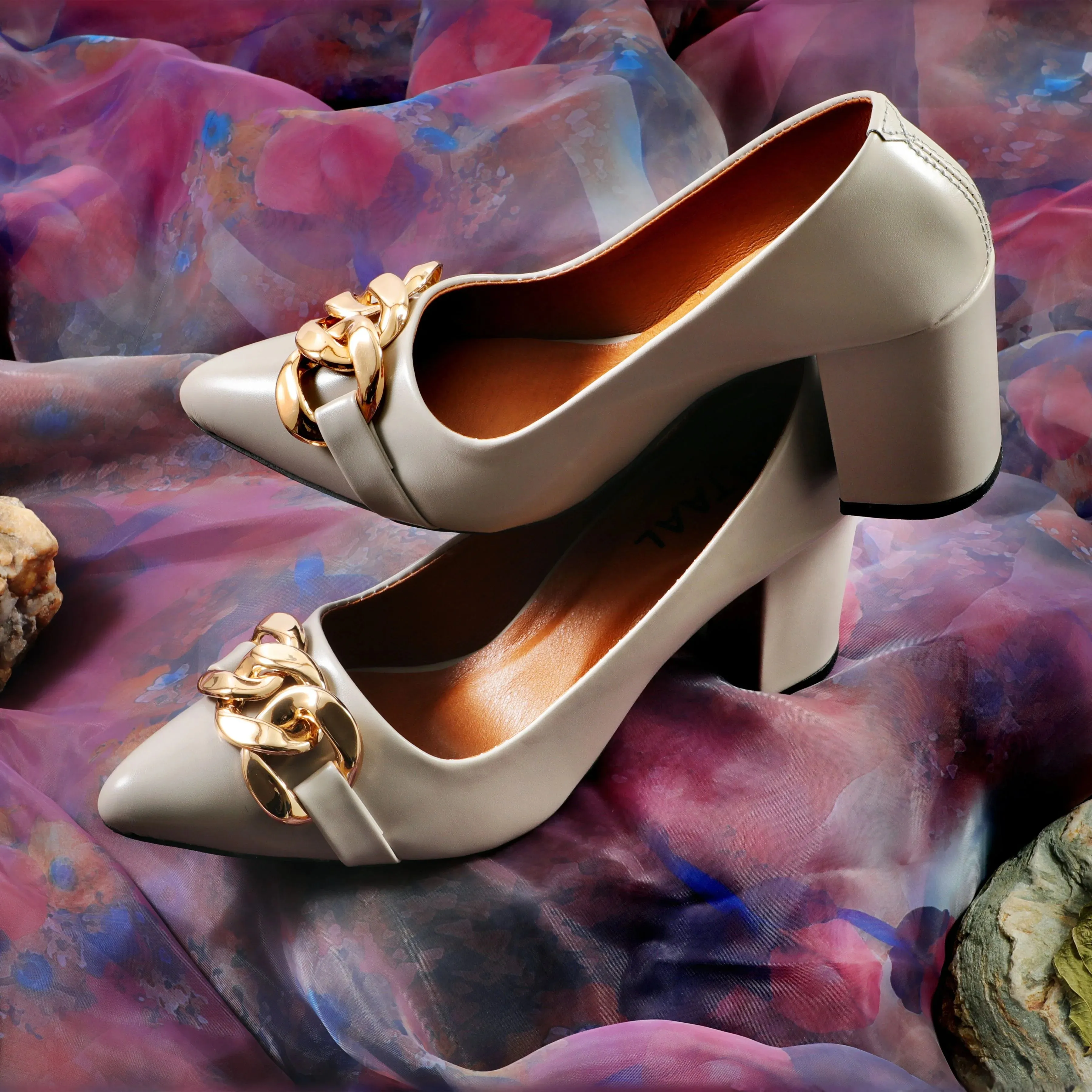 Shackle-II Grey women court shoes