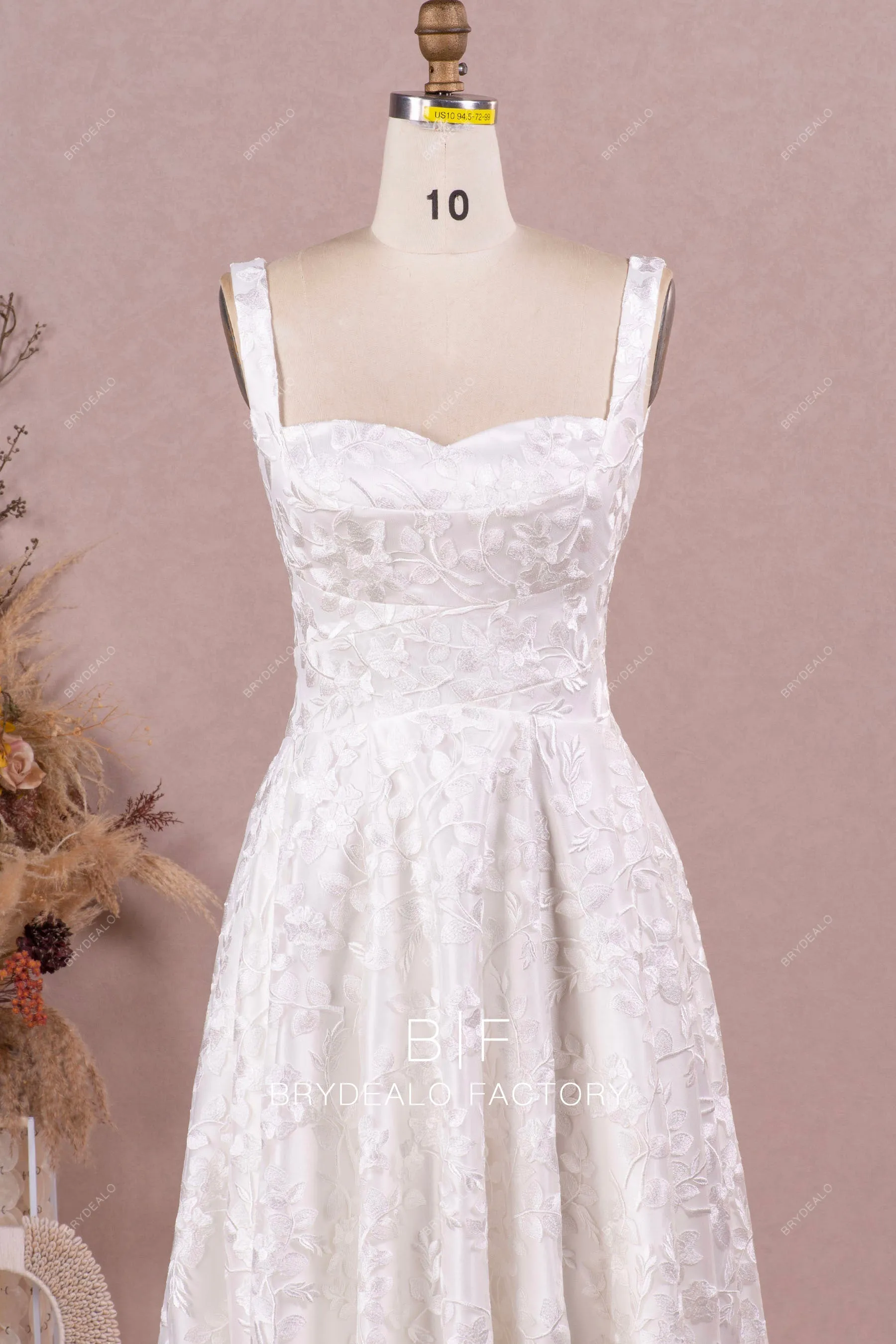 Sleeveless Designer Lace Outdoor Asymmetrical Bridal Gown