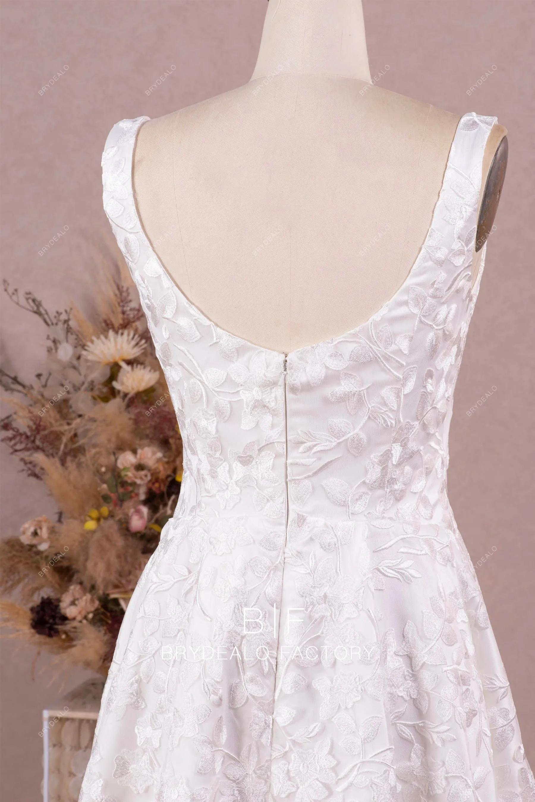 Sleeveless Designer Lace Outdoor Asymmetrical Bridal Gown