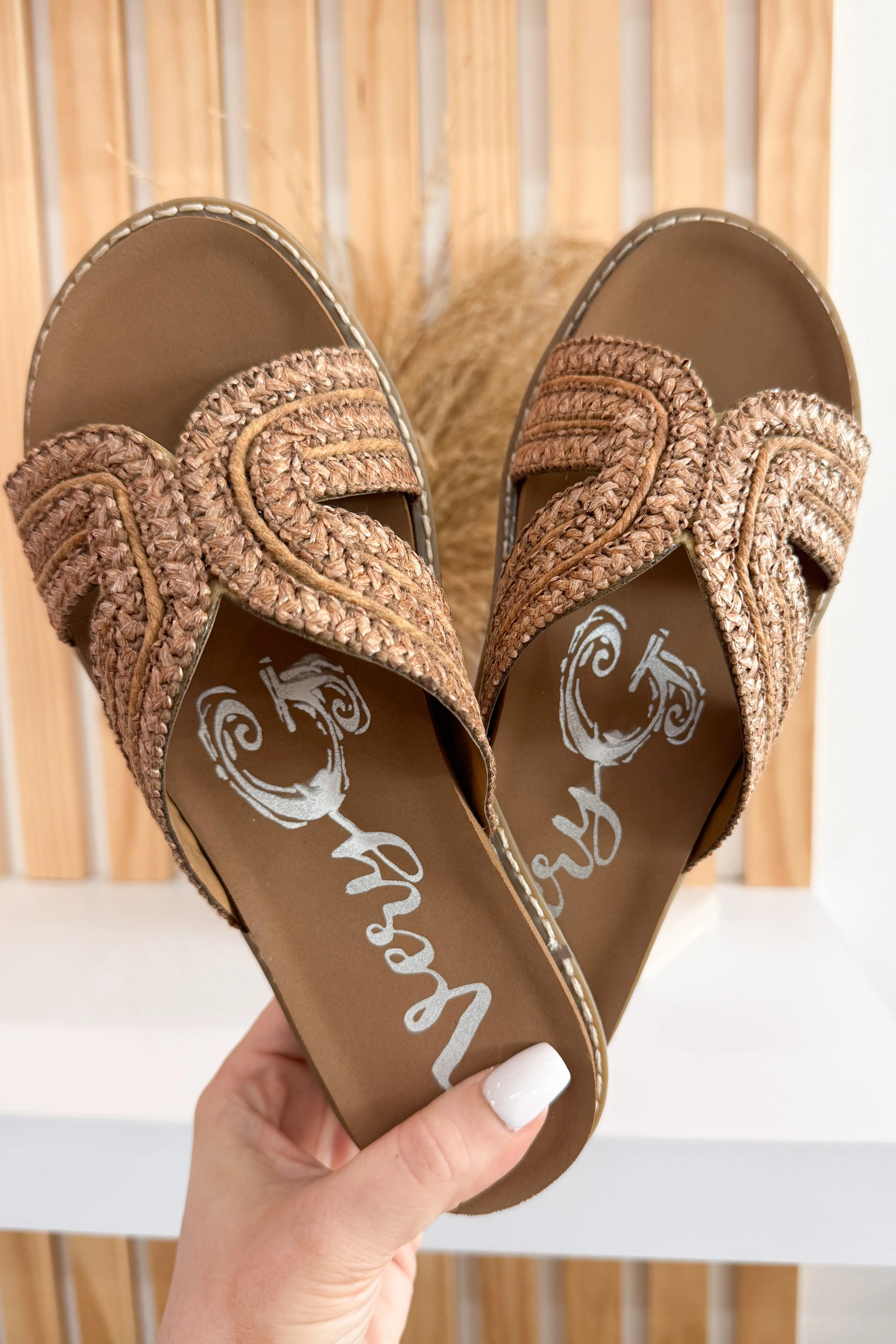 Very G Afie Sandal (Brown)