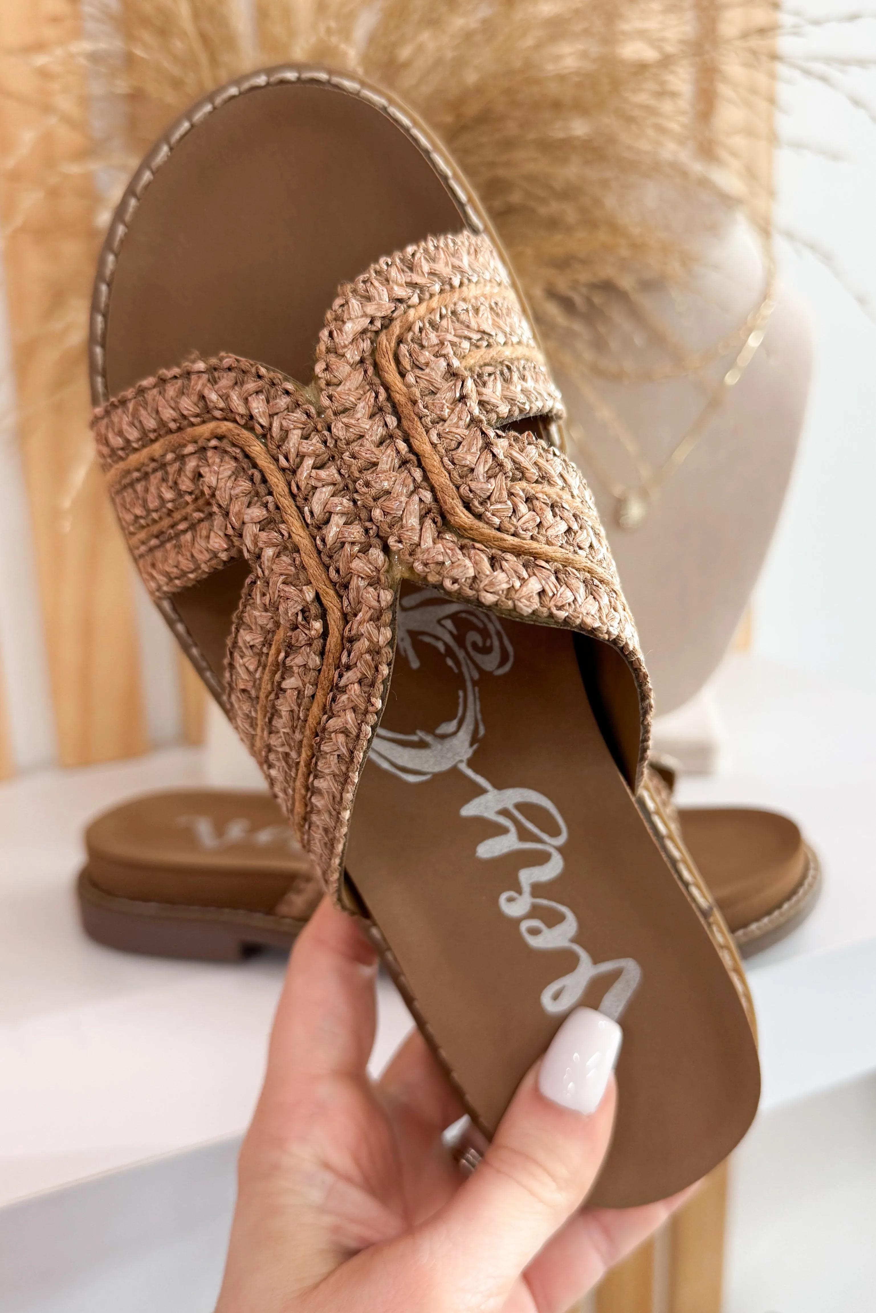 Very G Afie Sandal (Brown)