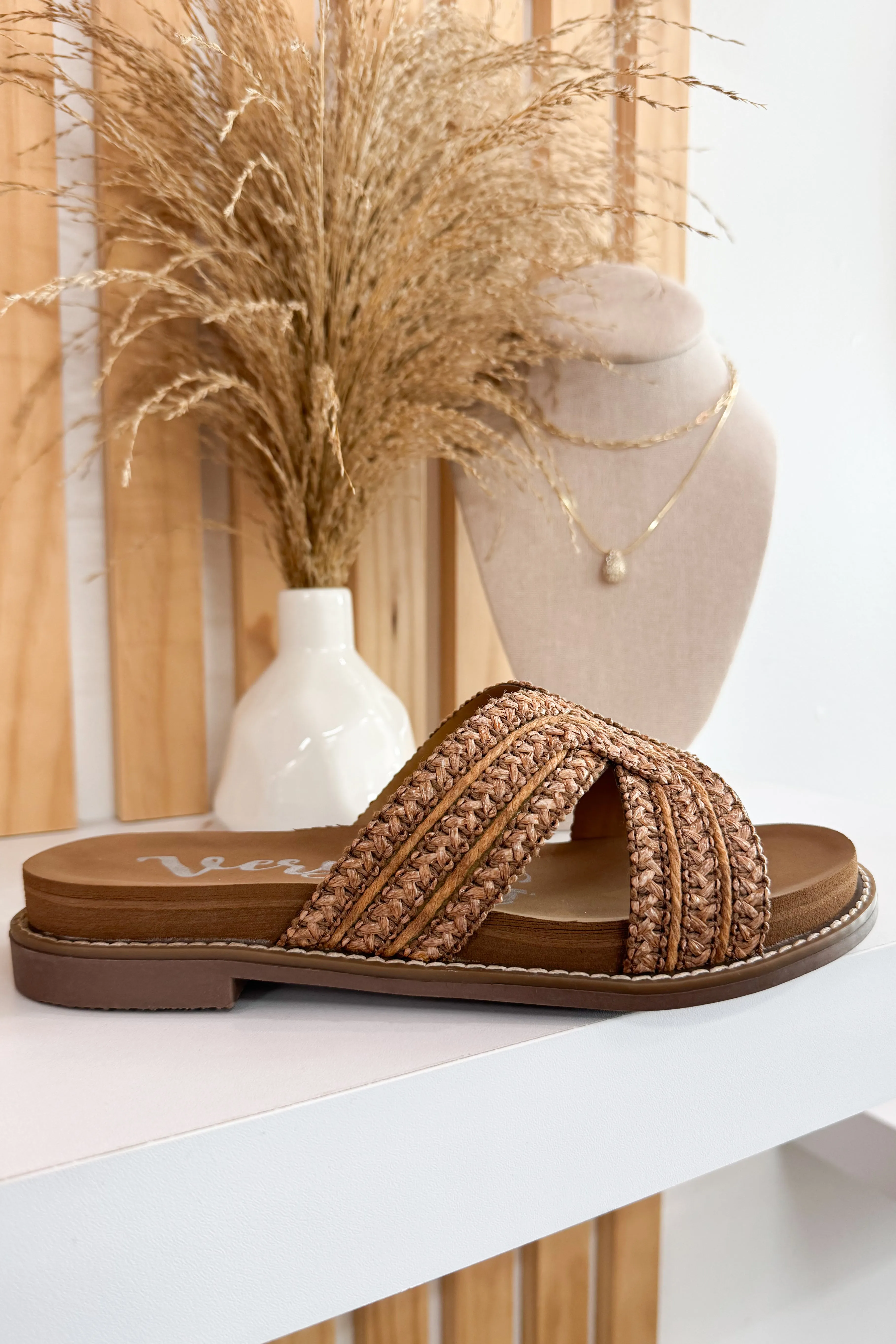 Very G Afie Sandal (Brown)