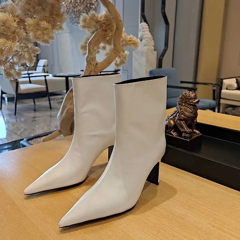 Women's Point Toe Chunky Ankle Boots
